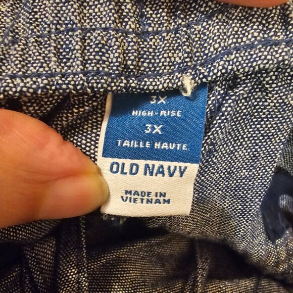 Blue and White Old Navy Women's High-Waisted Linen-Blend Shorts - Picture 3 of 8